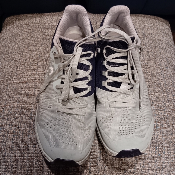 On Cloudsurfer 6 Running Shoes, Women's 8w (Fennel/Ink) Navy Great Condition! - Picture 3 of 7